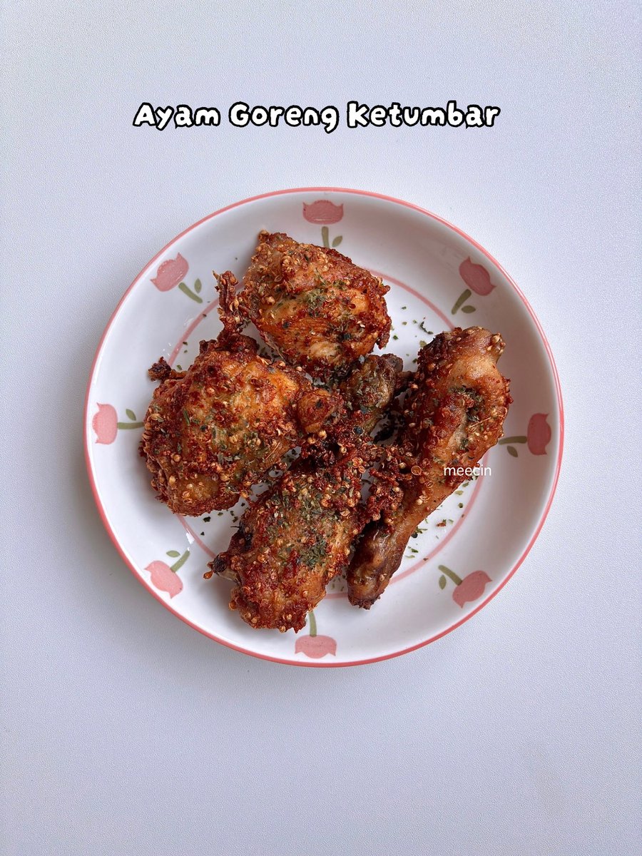 meecin_'s tweet photo. Which one’s your favorite fried chicken? 🍗 https://t.co/SJoyhqRmzX