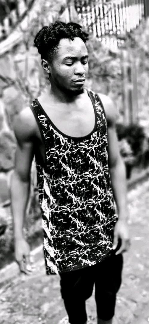 KeyzBlezzy's tweet photo. Today  which is my birthday  I will like to show each and every one of you who knows he/she wants to amount in life and not only just show you but give you all a GIFT 🎁 ( yes I mine everyone who is willing to learn &amp;  grow) on this special day of my life . Available on YouTube https://t.co/OpEQ1OaQE4