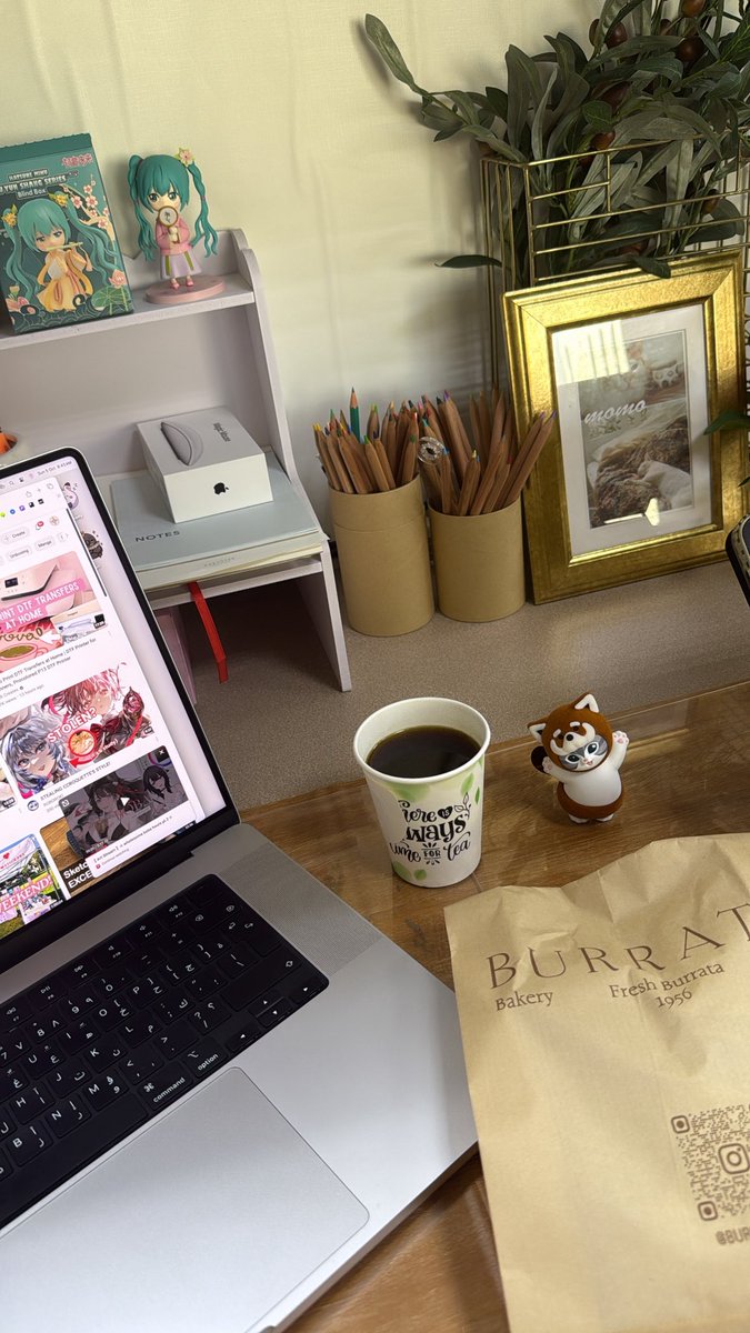 _iamfumi_'s tweet photo. morning coffee then work ... https://t.co/ebvNNqbUj1