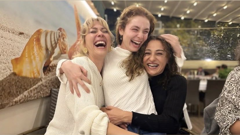 Kadınlar kadınlarımızzz✨️🤏

#Veliaht