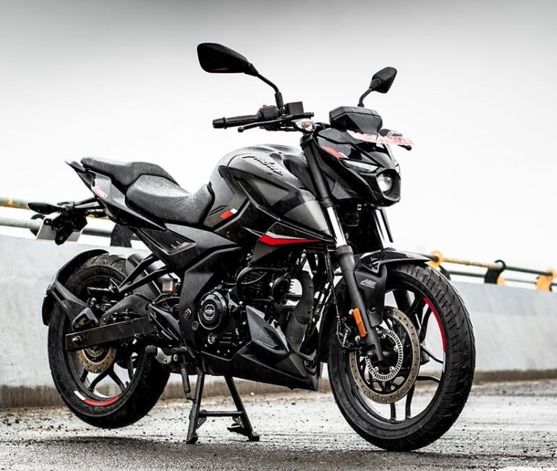 desi_dime's tweet image. Best Bike In Segment 🔥| Dont miss today is last day of the Amazon Sale!!
Bajaj Pulsar N160 Twin Disc Dual Channel Motorcycle @ 1,07,320
amzn.to/42lA5cg
₹9500 Off Using SBI Cards
#bike #pulsar #loot #sbicard #sbin #ccgeeks