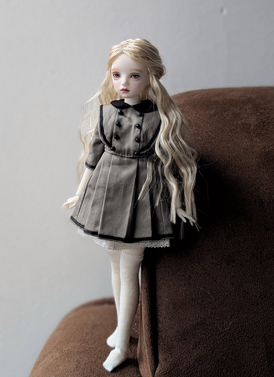 tanas2023's tweet image. リカちゃんやブライスの服を着れるのが良い️◎
袖丈短いけど ·͜·
 #maskcatdoll  #inez
