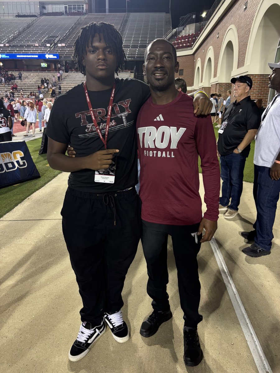 dekendrick2020_'s tweet photo. Had a great visit today at Troy! thank you for having me! I look forward to talking with you guys soon.@CoachMcCrayLHS @MrTNT21 @GraysonMcRae60 @CoachRhino68 https://t.co/vuBxdgU7wY