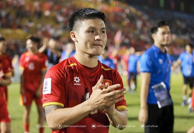 ❌ Quang Hai forfait pour la double confrontation contre le Népal durant les FIFA Days

Il ne s'est pas suffisamment rétabli de sa blessure, il ne sera pas remplacé