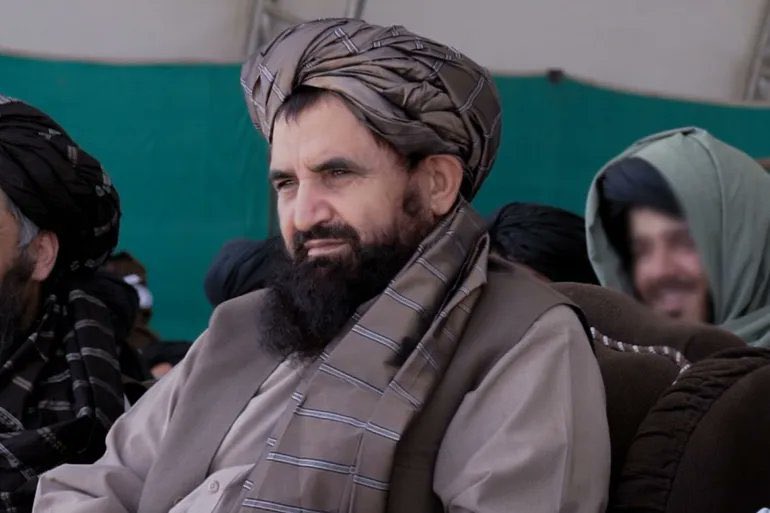 HamrazZirak2's tweet photo. هر ځای چي پناه یوسئ،زموږ د برید ښکار به سئ، زموږ لاسونه اوس اوږده سوي،که وغواړو په هر ځای او هره سیمه  کې خپل دښــمن د منځه وړلای او خپل هدف ته رسېدلای سو،
ټولو د افغانستان 
دښـمنانو ته دا توصیه ده، که ��موږ د امنیت او پر مختګ خنډ هر څوک  جوړیږي زموږ د ګزار سره به مخ سي.
#G_D_I https://t.co/4mrZ1lqk93
