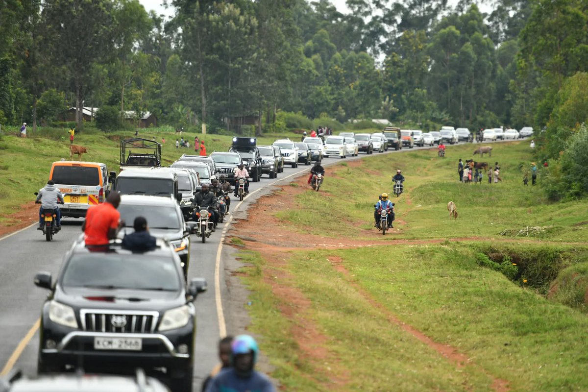 _DcpNation's tweet image. Western kenya is in WANTAM  movement,This is Governor natembeya motorcade on its way to Mashinani Interractions.

#wantamisreal
