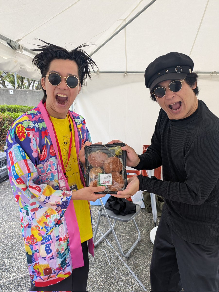 fujikura_takeru's tweet image. くま国王(@divemamuru)見てますか～🤗
これから  #メンチニキ(@menchiniki)に  #キッチンDIVE のお弁当渡しちゃいま～す😏