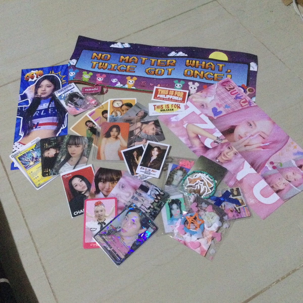 _carljk's tweet photo. thank you po sa mga freebies!!
@hawcheap_ph @chewyoda_sjy @kurofleur @kirsten_svt_jc @mitznana_  @tinerachaa @iramonster96 @TKmdhyn @iceycartz @emie__14 @Llaexiex 

#THISISFOR_PHILIPPINES_ONCE #TWICE_THISISFOR_WORLD_TOUR_BULACAN https://t.co/HsxLNgQqyf