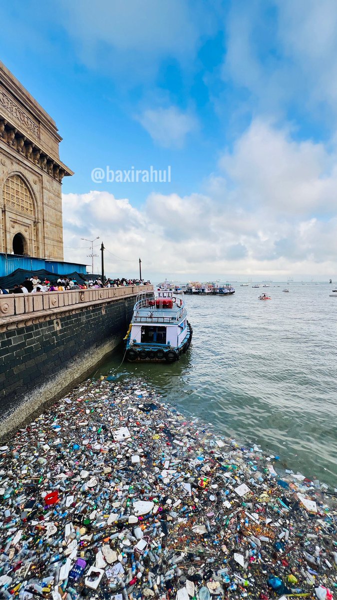 Mohansinha's tweet image. India is drowning in filth, arguably the world&apos;s dirtiest nation! Streets are choked with garbage, human and animal waste, vile tobacco and paan stains, crumbling construction debris, and roads riddled with treacherous potholes. It&apos;s a disgraceful mess, and the apathy is…