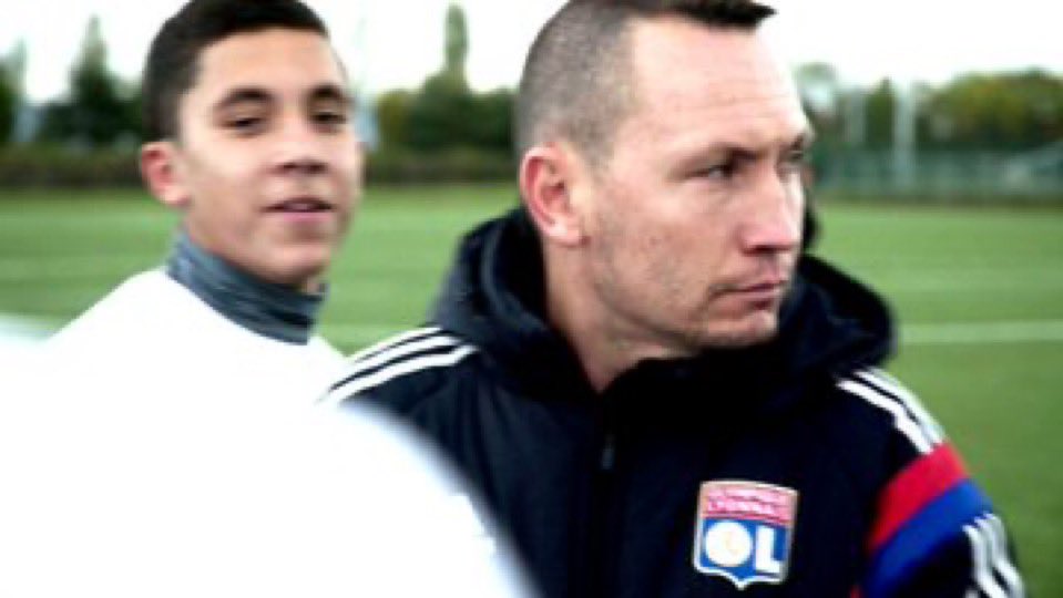 mrfootdefoot's tweet photo. Cyrille DOLCE  34 ans à la formation de l' Olympique Lyonnais enseignements d'un éducateur d'élite 

Avec Cyrille DOLCE Éducateur à la formation de l'OL aujourd'hui à la Fédération Royale Marocaine de Football 

👉https://t.co/d4ptVZ8jWM

La recette de la formation  de l'OL 3:42 https://t.co/4pLNzl7FsP