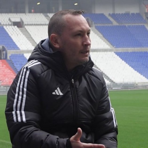 mrfootdefoot's tweet photo. Cyrille DOLCE  34 ans à la formation de l' Olympique Lyonnais enseignements d'un éducateur d'élite 

Avec Cyrille DOLCE Éducateur à la formation de l'OL aujourd'hui à la Fédération Royale Marocaine de Football 

👉https://t.co/d4ptVZ8jWM

La recette de la formation  de l'OL 3:42 https://t.co/4pLNzl7FsP