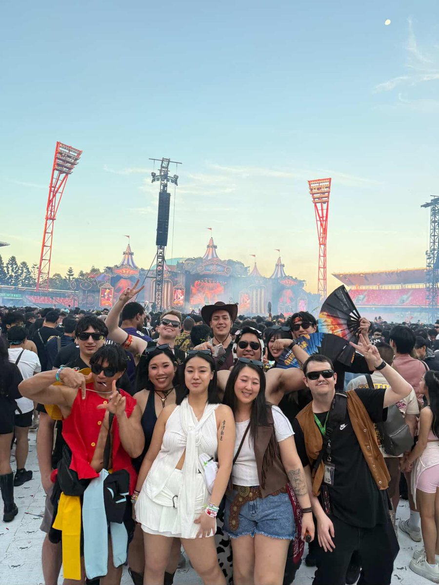 SamKCol's tweet photo. Knockout Festival 2025 was incredible
A few samples of the memories made with my friends
Best way to celebrate your 28th https://t.co/gG4HFjRJvP