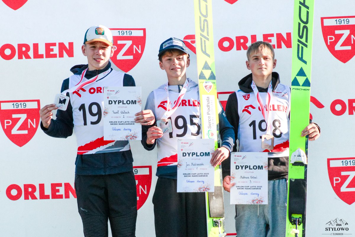 szt_redakcja's tweet photo. ORLEN Cup #Szczyrk 🇵🇱 (04.10.2025)
Chłopiec Starszy HS75
🏅 Jan #Malczewski 🇵🇱
🥈 Paweł #Wałach 🇵🇱
🥉 Mateusz #Urbaś 🇵🇱
📸: Martyna Okrzesik (@mokrzesikk)
#skijumping #skijumpingfamily https://t.co/uK1jHjJemq