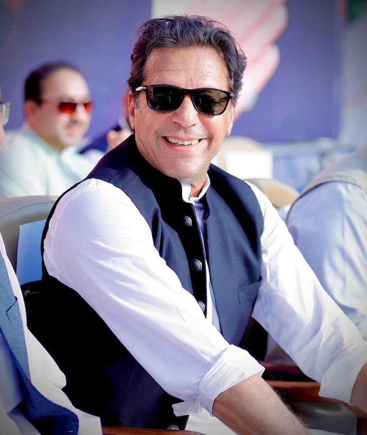 itsSamiofficial's tweet photo. Happy Birthday Leader 🎉 🌹🥀
#HappyBirthdayImranKhan https://t.co/bEKaxQI0uk