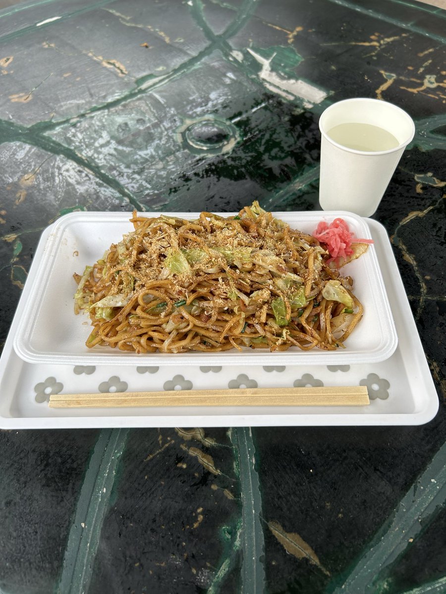 富士宮にきたので、富士宮焼きそば食べてきた！
麺にコシがあって、肉は一欠片で味が広がって美味しかった！