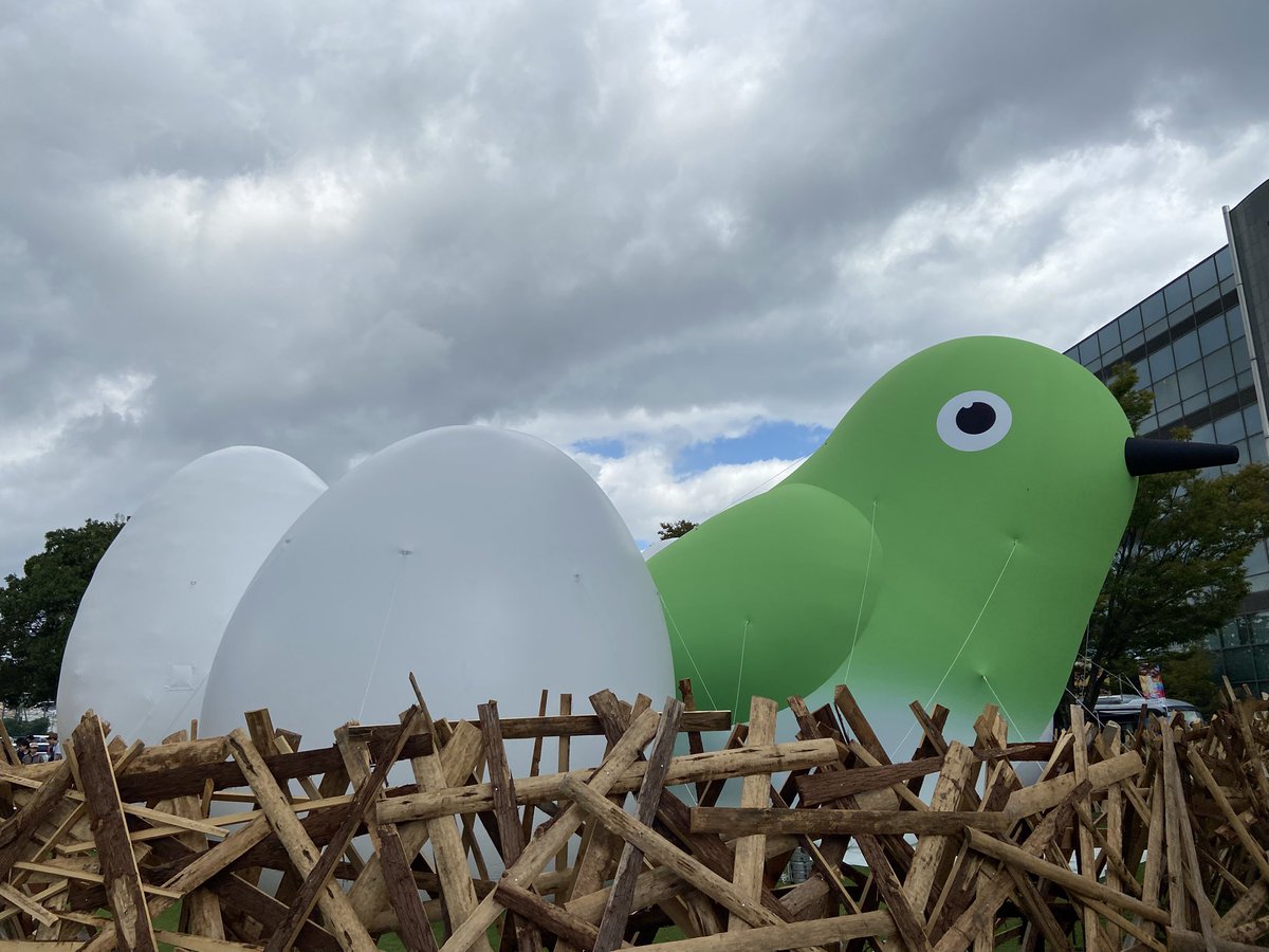 0138Kozi's tweet image. で、デカっ❗️
鳥栖市シンボルの鳥  「メジロ」

＃鳥の巣
＃TOSUNESTIVAL
＃メジロ