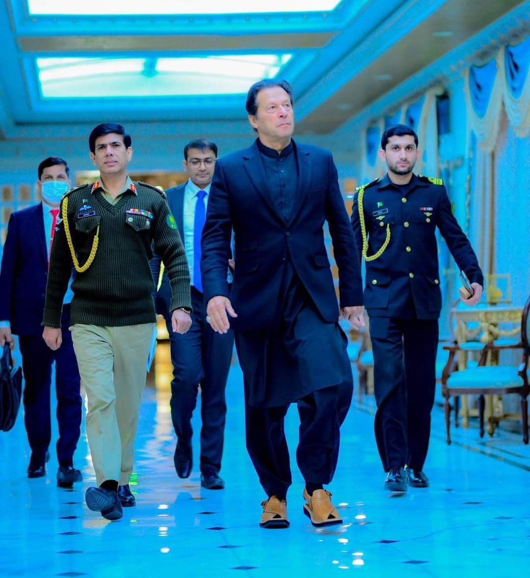 shafqatmm1's tweet photo. “Your strength behind bars inspires freedom in our hearts.

True leaders can never be confined.”

#HappyBirthdayImranKhan