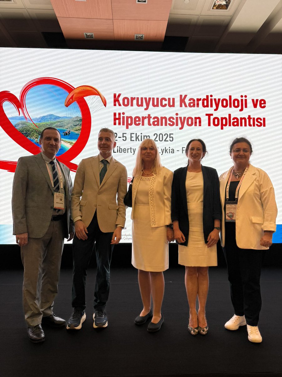 NathanColeMa's tweet photo. The @society_eas had a great session at the Preventive Cardiology meeting in Türkiye @j_rvl @ProfKausikRay @MeralKayikcoglu @TKDsosyal https://t.co/UaKlYOi6mR