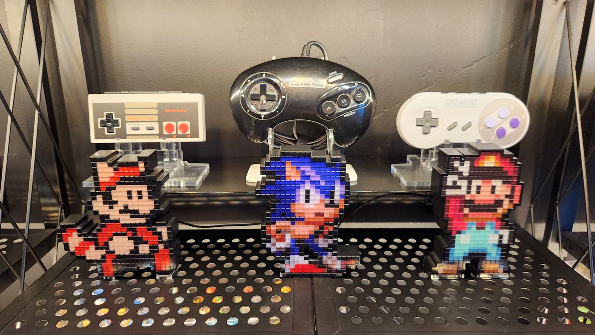SethHaskellLive's tweet photo. Feeling powerful tonight, finally got around to giving the office a little TLC after way too long. I've finally wrapped up other responsibilities and can give more focus and time to playing games, streaming, and making videos. 🙂 https://t.co/YWljKBIrD4