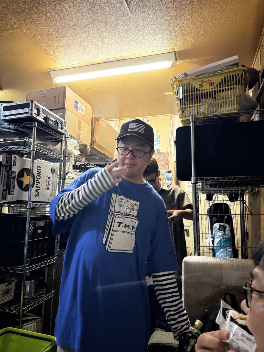 geek55's tweet image. 今日はちゃんとギター弾く日です