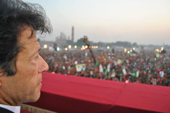 zarniazi's tweet photo. #HappyBirthdayImranKhan https://t.co/9oHfclq8Zy