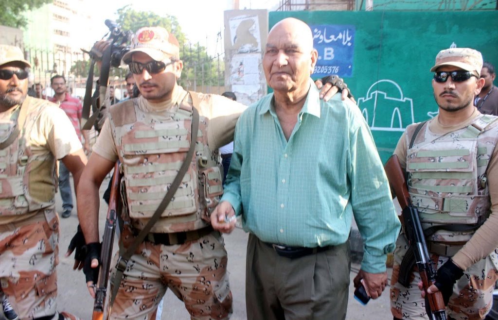 SumoRizvi's tweet image. آج پوری دنیا میں استادوں کا عالمی دن منایا جا رہا ہے، حد تو یہ ہے کہ یہ دن پاکستان میں بھی منایا جا رہا ہے۔
#TeachersDay