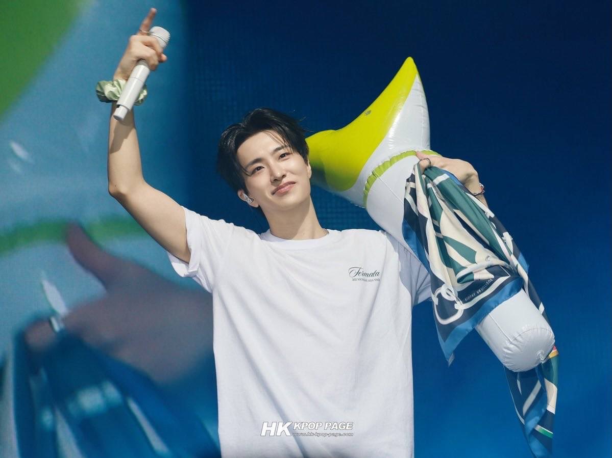 ไม่ว่าเวลาไหน เพลงยองแจก็คือเพราะที่สุด เป็นกำลังใจได้ในทุกห้วงของเวลา ยองแจคือความสดใสของโลกใบนี้จริงๆ  Escape To Me 963555 แล้วนะ ฟังกันต่อยาวๆ พาน้องไปถึง 1M ต้อนรับยองแจในเดือน ต.ค. กันค่ะ 🫶🦦🫶
#YOUNGJAE  #EscapeToMe
youtu.be/Ui6G36AH2cQ?si…