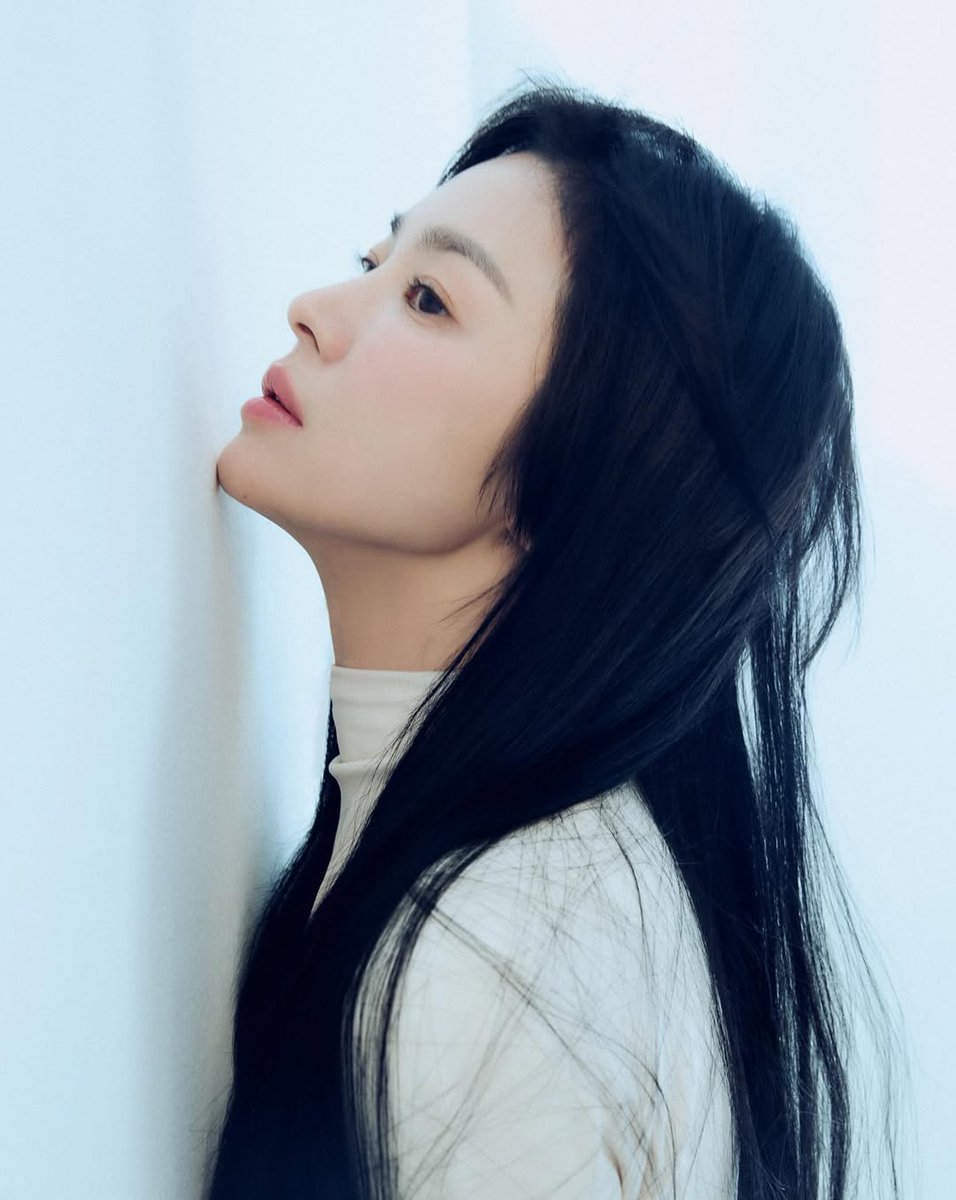 truebeautykyo's tweet photo. I can't choose the best picture for my pfp, all photos are amazing😭😭😆😆
#SongHyeKyo
#송혜교 https://t.co/L078mb97XQ