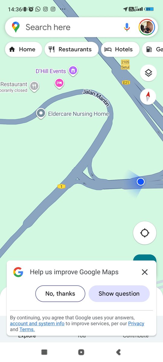PantherLuffy's tweet photo. Mangkuk2 tak reti buat kerja ke @PDRMsia_Trafik @PDRMsia @LEKAStrafik @PETRONASLTdL . Setengah jam sial stuck dalam bagi laluan le tour de langkawi. Nak uturn pun tak boleh https://t.co/jYzM2O3b4A