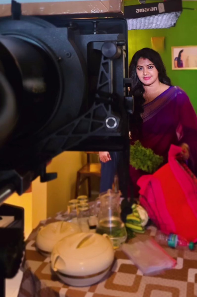 RachuSwtHearts's tweet image. Iraivanin Arulal thodarattum ungal Vetri Payanam 🙏

I&apos;m so happy about Thalaivi&apos;s new project! Keep going, queen! Sending my heartfelt wishes and prayers to succeed in this project. ALL THE BEST Thalaivi 👍

#MakkalinStarRachitha  #ShootingTime #NewProject