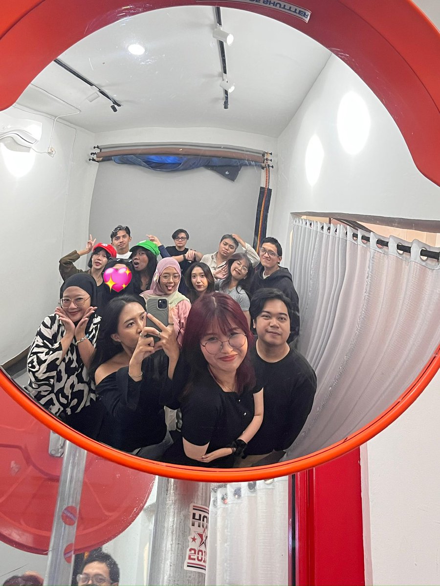 kirruby's tweet photo. lots of fun yesterday walaupun blokm najis bgt rame + panasnya <3 https://t.co/qk8D1bQEnG