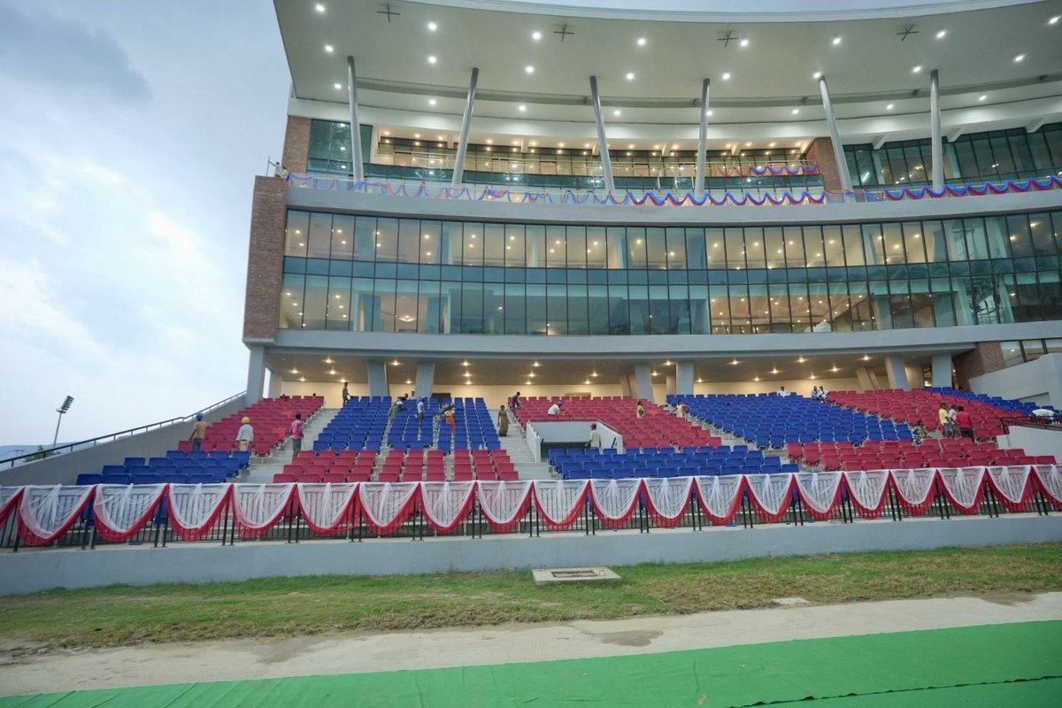 DipuNanda's tweet image. New International Cricket stadium at Rajgir, Bihar looks spectacular and is all set for the Inauguration. 
🔥🙌🤍🇮🇳
#Bihar