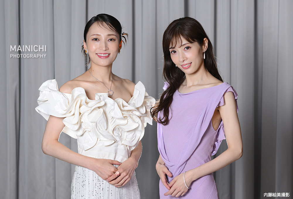 mainichiphoto's tweet image. 今月幕を開ける東宝ミュージカル「エリザベート」に望海風斗さんと明日海りおさんがダブルキャストで主演します。実力、人気とも一頭地を抜く2人が、ハプスブルク帝国最後の皇妃に扮する話題の舞台。稽古も大詰めを迎えた9月末、大作に挑む望海さんと明日海さんに話を聞きました。

写真特集…