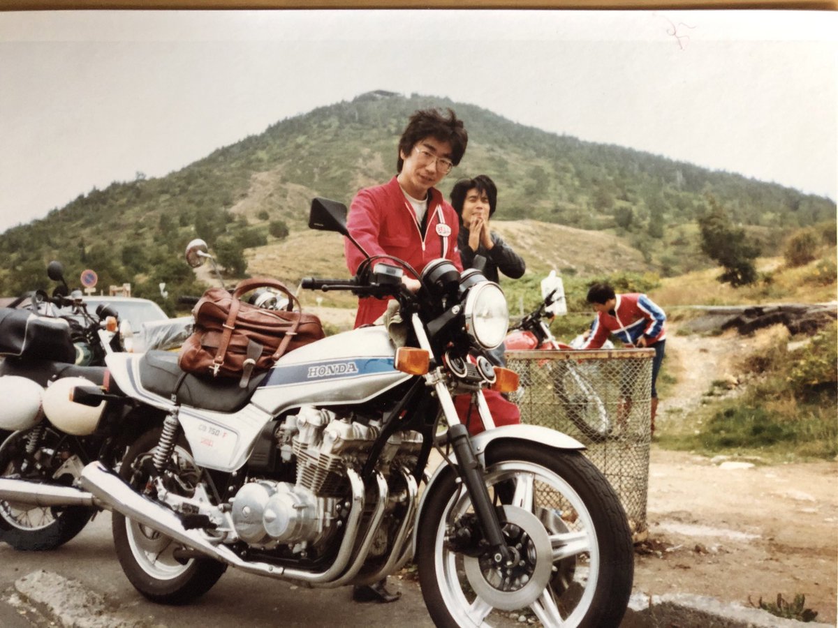 DbOlj's tweet photo. アオシマのRZ250とモンキーを手に入れた。
実車ではこの２台を所有することはなかったが、気になる存在だった。
後は、TX650とCB-Fがあればなぁ
思い出の2台なんだが。 https://t.co/p6bmcOk5SB