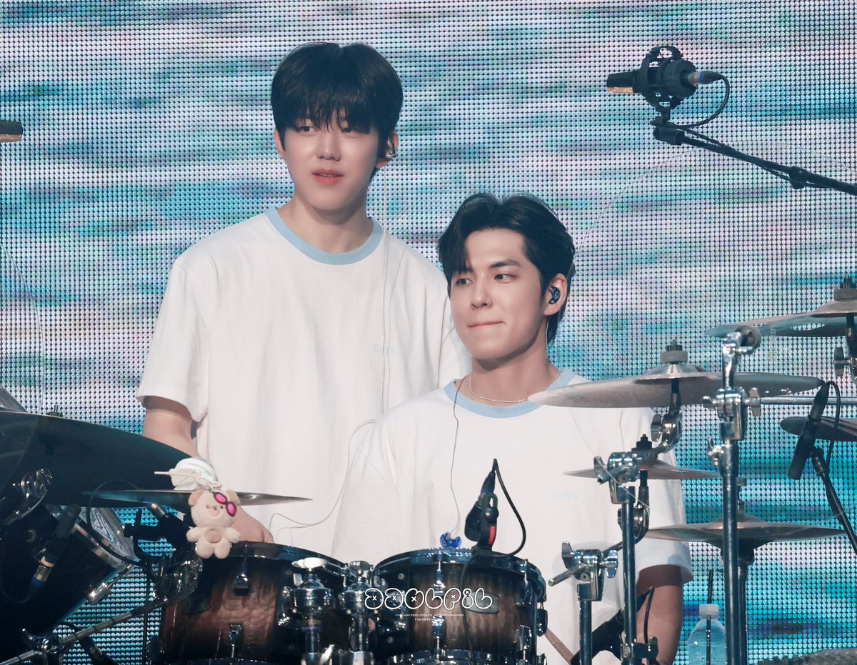 ddolpil's tweet photo. 250725 데이식스 4th 팬미팅
구막현막
#원필 #도운 #WONPIL #DOWOON #DAY6 #pier10 https://t.co/Or8rZbToXg