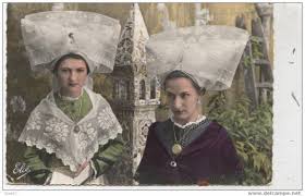 costume charentaise !!! bon dimanche !!