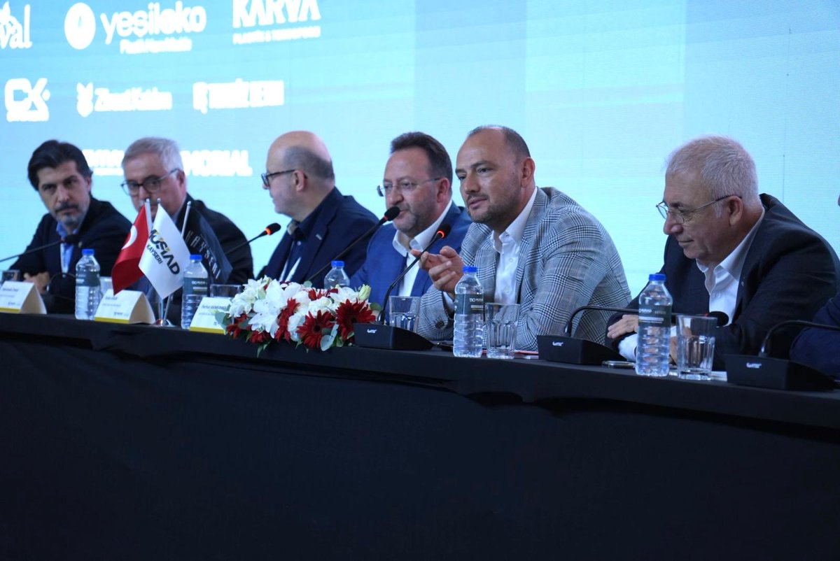 110. Genel İdare Kurulumuzu MÜSİAD Kayseri Şubesi ev sahipliğinde gerçekleştirdik.
Güzel misafirperverliğinden dolayı şube başkanımız <a href="/FERHATAKMERMER/">Ferhat Akmermer</a> ve ekibine <a href="/MUSIAD_Kayseri/">MÜSİAD Kayseri</a> teşekkürü bir borç bilirim.