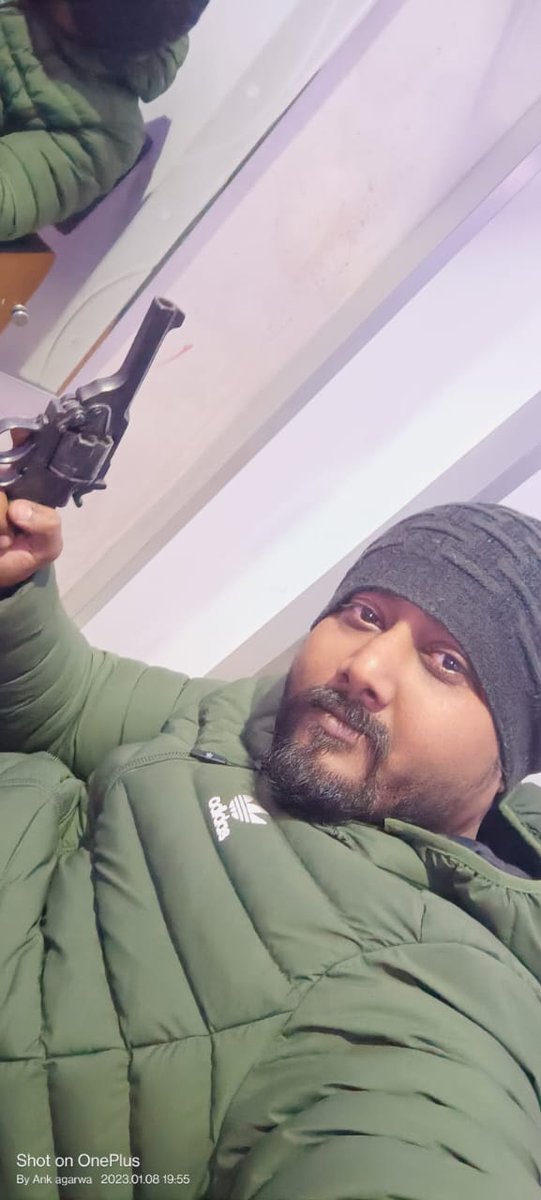 लखनऊ
#थाना_पारा  क्षेत्र में असलाहे के साथ रील बनाकर सोशल मीडिया पर कर रहे हैं वायरल  को दे रहे हैं चुनौती पारा पुलिस हाथ पर हाथ रखे बैठी 
<a href="/Uppolice/">UP POLICE</a> <a href="/lkopolice/">LUCKNOW POLICE</a> <a href="/dcp_north/">DCP NORTH LUCKNOW</a>  <a href="/dgpup/">DGP UP</a> <a href="/adgzonelucknow/">ADG Zone Lucknow</a> <a href="/Rajeevkrishna69/">Rajeev Krishna IPS, DGP UP</a> <a href="/LkoCp/">CP LUCKNOW</a> <a href="/homeupgov/">Home Department, UP</a> <a href="/LoJcp/">JCP L&O LUCKNOW</a>  <a href="/Igrangelucknow/">IG Range Lucknow</a>   <a href="/CMOfficeUP/">CM Office, GoUP</a> <a href="/AdminLKO/">DM Lucknow</a>