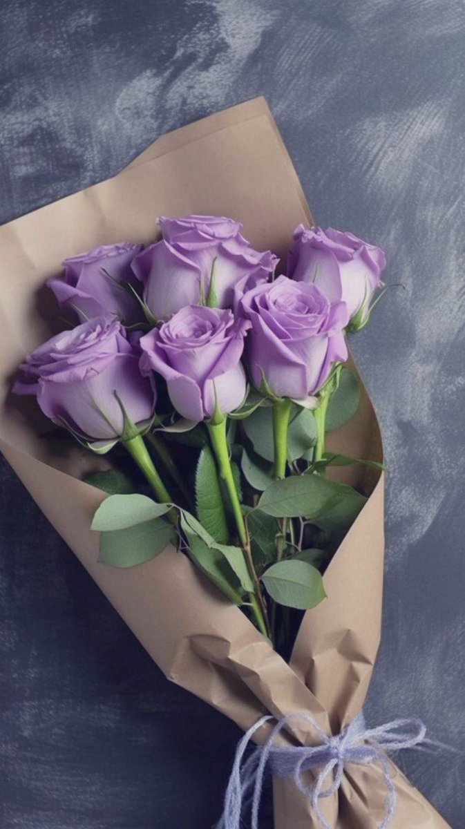 الحمدلله
​​​​​على كل يوم يأتي ونحنُ بِكامل عافيتنا