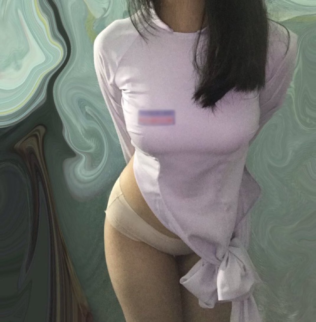 edit_undress's tweet photo. Học sinh giờ bạo vậy à https://t.co/gxkevtYR3V