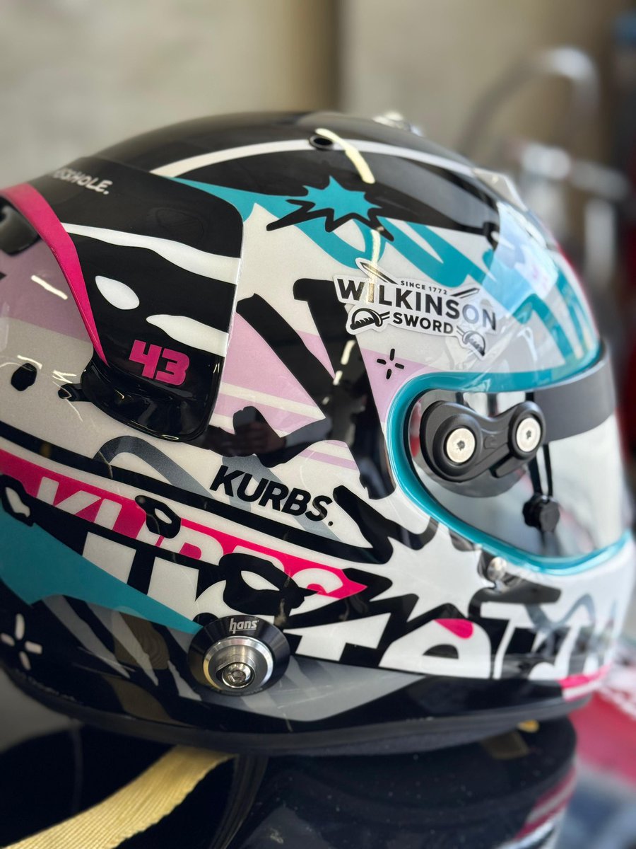 Hey, j’ai eu l’honneur de faire le casque d’Etienne Moustache pour The Race of Legends 🫡 bisou les bg, bon GP à tous #GPExplorer3