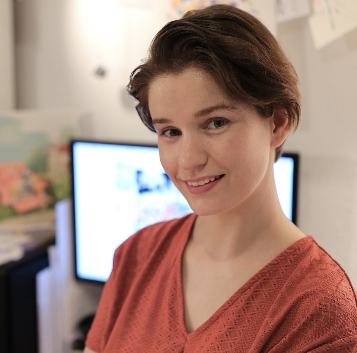 Nos enteramos de la triste noticia del fallecimiento de Mai Egurza.

Una ilustradora talentosa a la que tuvimos el privilegio de conocer y con la que trabajamos en 'El paseo de los sueños'. 

Descanse en paz 🌹