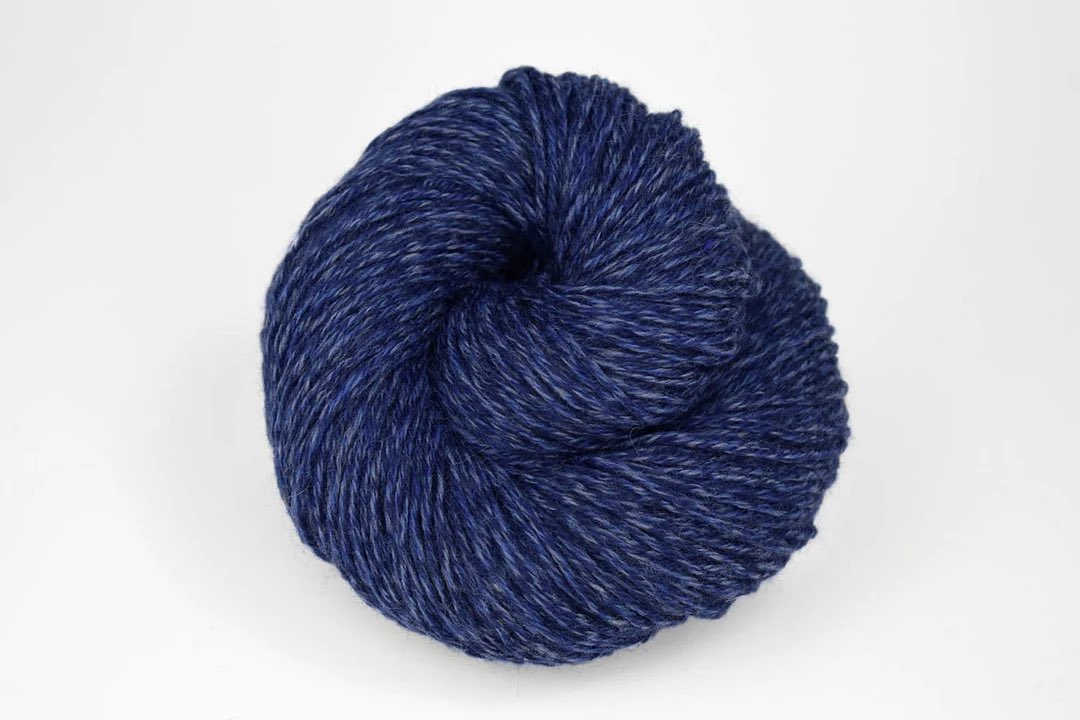 ecojoyknits's tweet image. Universal Yarn ‘Deluxe Worsted’ comes in many colors and some are heathery 😍 It’s 100% Non-Superwash Wool, Worsted Weight, 100 grams $8.50  #woolyarn #naturalfibers #nomoreacrylicyarn #endtheplasticera #knittingwithoutplastic universalyarn.com/products/dwn