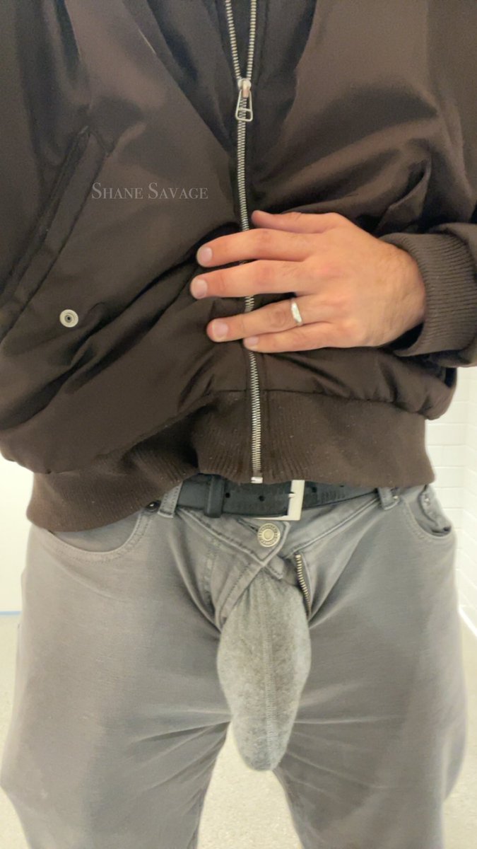 shanesavagebwc's tweet photo. New Moots Post 👇

• My name is Shane
• He/Him
• Straight but play with everyone 😉
• 26 years old
• 8” BWC 🍆
• DMs open for tippers 💸

❤️ &amp; RT to be moots 🤝 https://t.co/WvFBGU5twZ