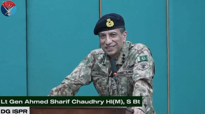 بھارت کا سارا بندوبست کر رکھا ہے
ہم جنگ کیلئے ہر وقت تیار رہتے ہیں
ڈی جی آئی ایس پی آر