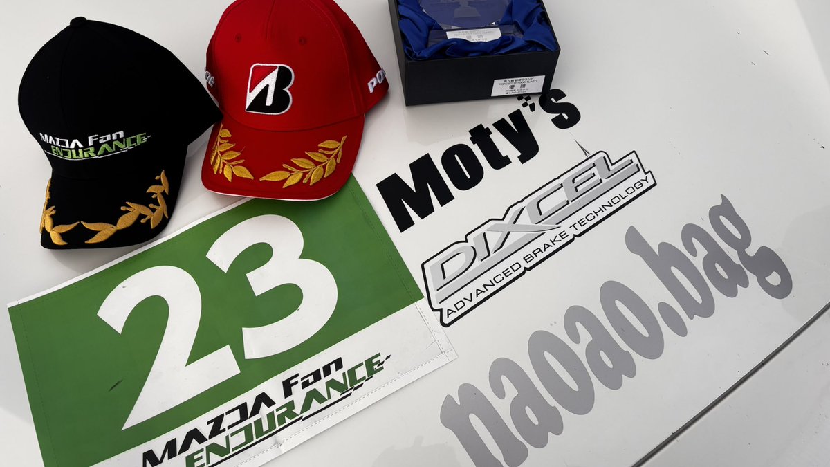 momomatya's tweet photo. ポールトゥウィン達成しました!
クラス1位、総合6位!
23 Moty’s DXL ロードスター
また頑張ります〜
#マツ耐
#マツダファンフェスタ
#naoaobag https://t.co/MKLQB6IrWG