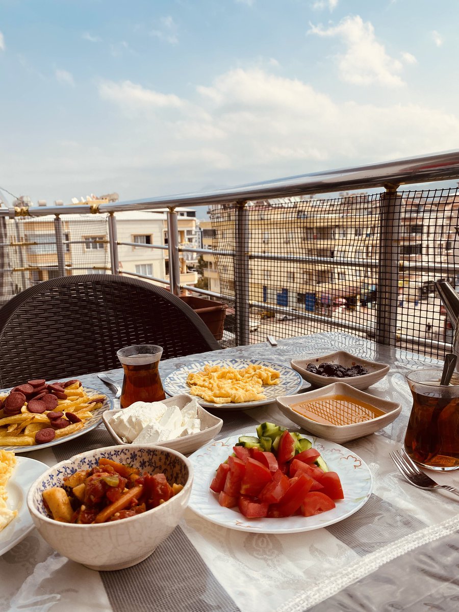 En sevdiğim öğün kahvaltı ki bu pazar kahvaltısı ise 🫠