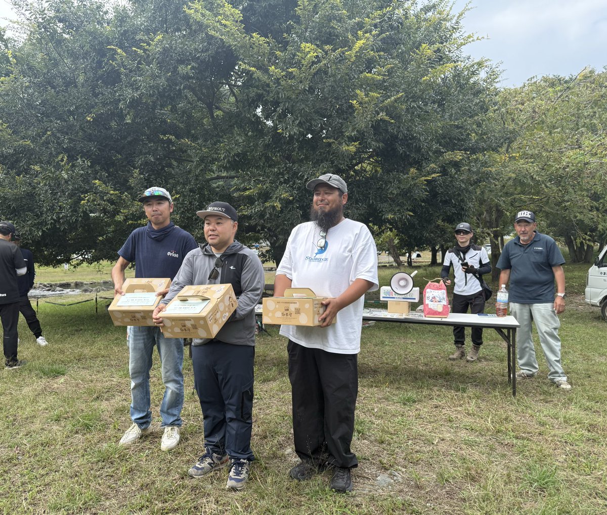 銀まる tweet media