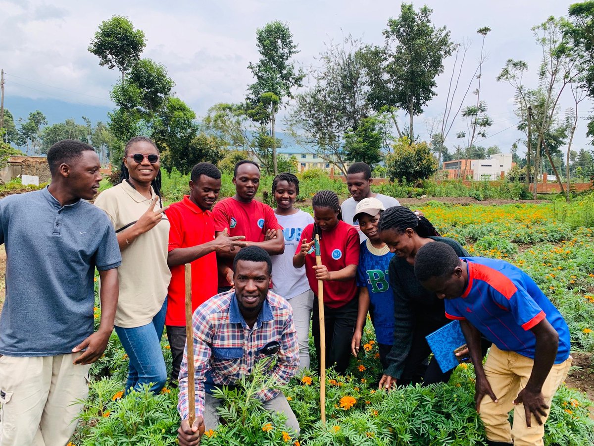 RwandaCSSA's tweet image. 7/8
To close this gap, Rwanda needs:

• Policies ensuring youth land access,

• Youth-focused credit &amp;amp; grants,

• Extension services tailored to modern &amp;amp; digital agriculture
• Platforms amplifying youth voice in ag policy
#WeForChange #WeAreAgriPeak #Engage #Empower #Impact