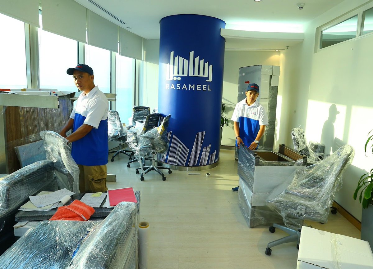 Thinking about moving your business? Some tasks are best left to the pros. Easy Move is here to ensure a smooth transition.